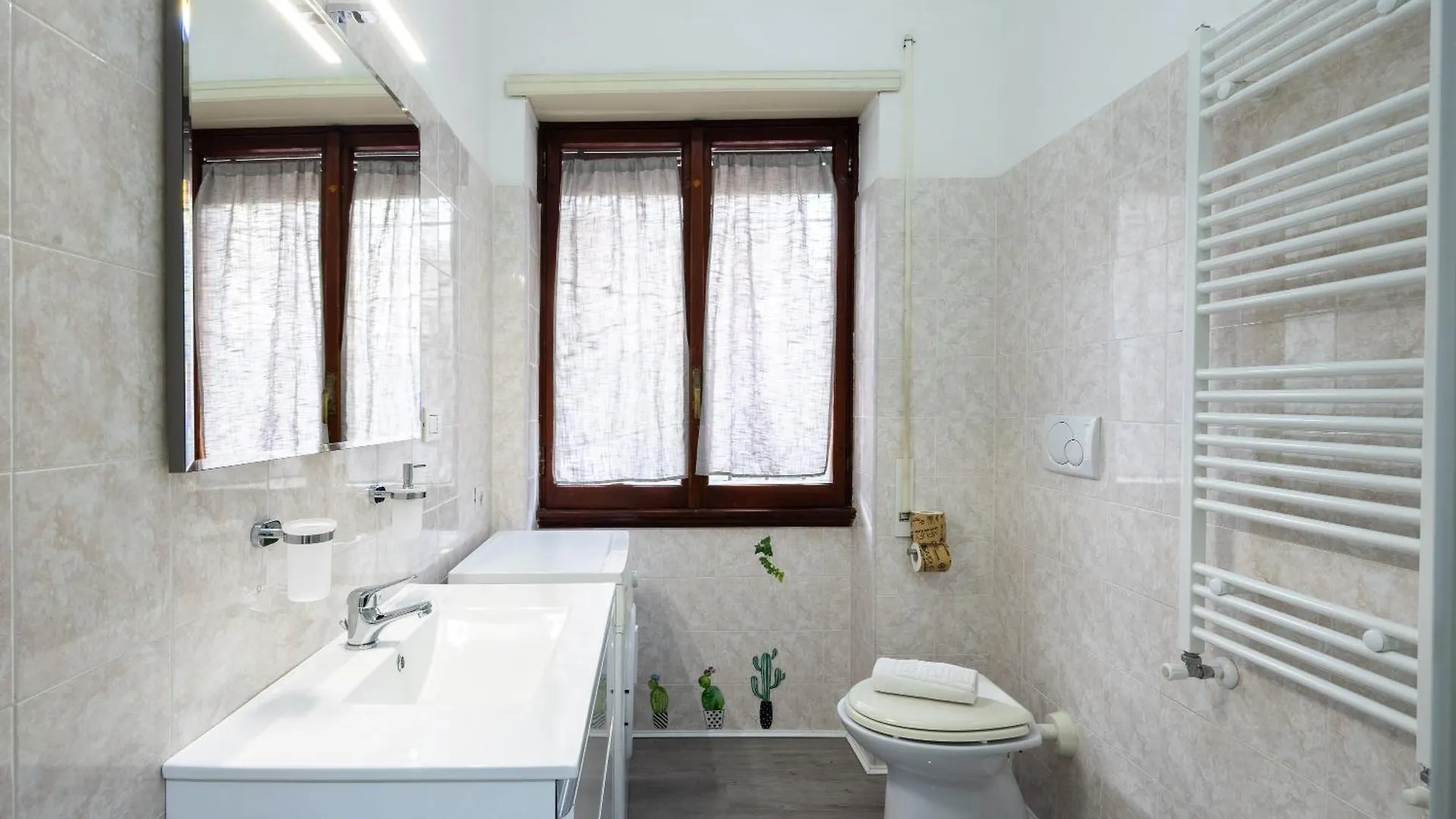 Apartment Garden House By Buddyrent Rome Italy